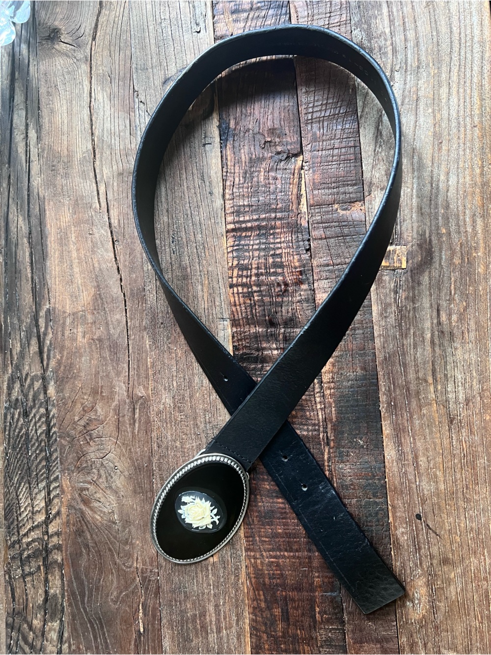 VTG Olga Santini  Black Leather Belt with Decorative Oval Buckle